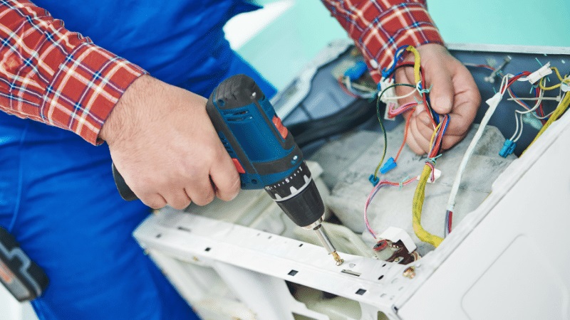 Etimesgut Vaillant Vaillant çamaşır makinesi kart tamiri – Su almama arızası orijinal parça ile giderildi. - Teknik servis örneği